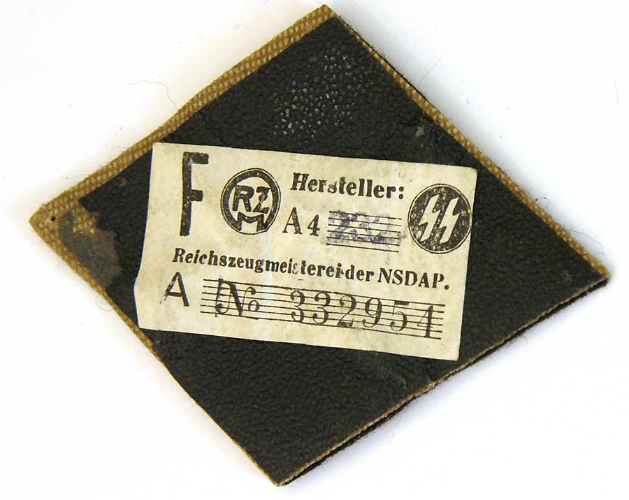 SS Armorer's sleeve diamond in embroidered aluminum thread for officer's