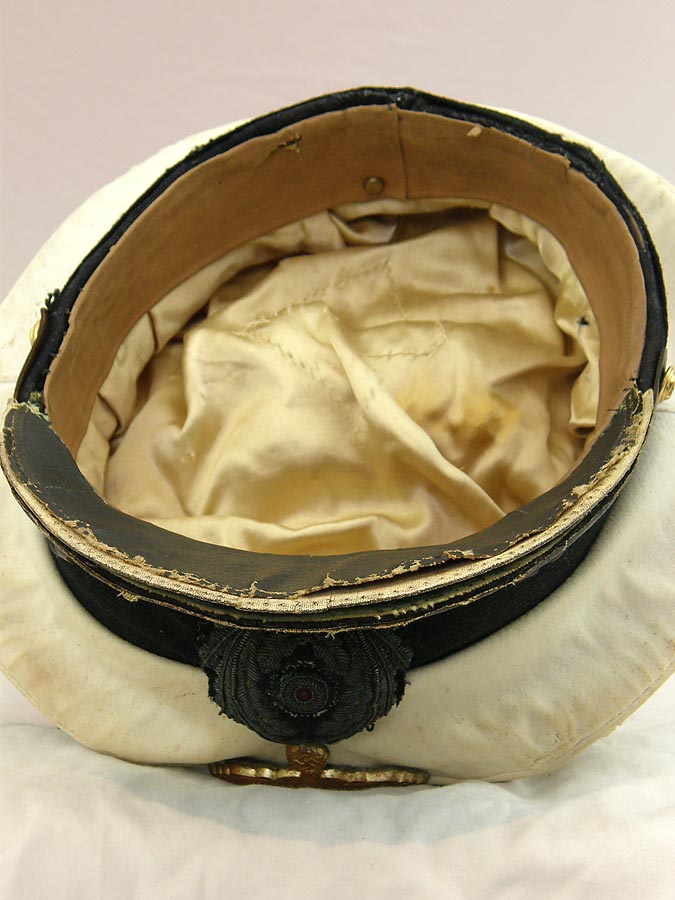 white top visor (schirmutze) hat